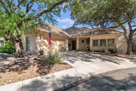 39 Campden Cir, San Antonio, TX 78218
