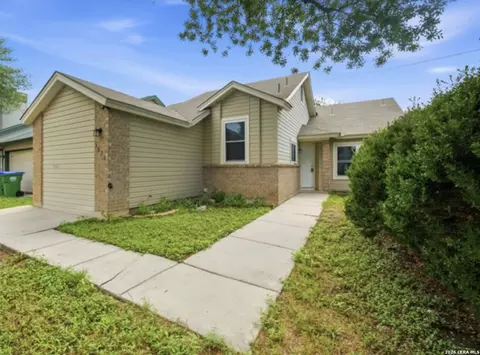 3026 Beacon Fld, San Antonio, TX 78245