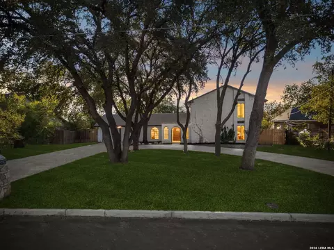 1422 E Sunshine Dr, San Antonio, TX 78228