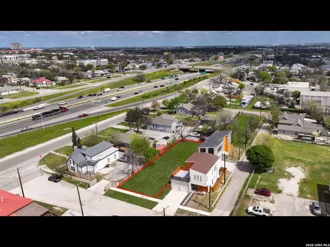 122 Pierce, San Antonio, TX 78208