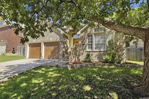 6127 Oakwood Trl, San Antonio, TX 78249