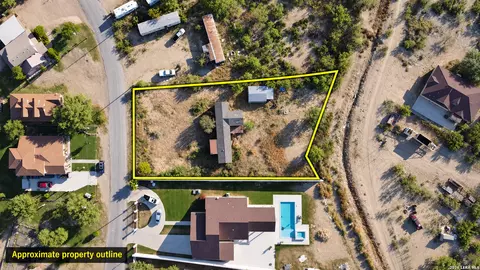 174 Remington Dr, Eagle Pass, TX 78852 photo 3