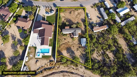 174 Remington Dr, Eagle Pass, TX 78852 photo 4