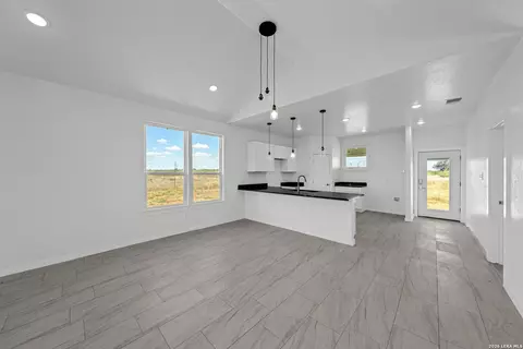 Other - 815 E Fm 462, Moore, TX 78057 photo 1 of 10