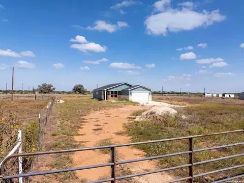Exterior - 815 E Fm 462, Moore, TX 78057 photo 7 of 7