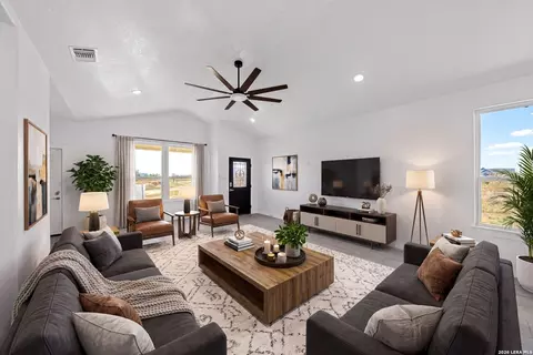 Living - 815 E Fm 462, Moore, TX 78057 photo 5 of 6