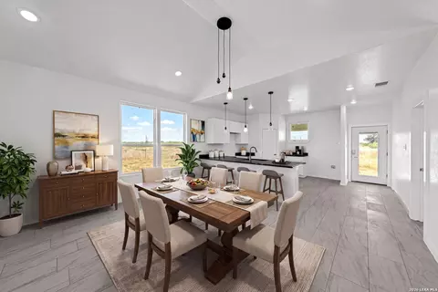 Dining - 815 E Fm 462, Moore, TX 78057 photo 1 of 1