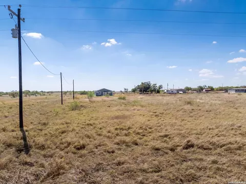 Other - 815 E Fm 462, Moore, TX 78057 photo 8 of 10