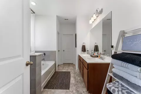 Entry Way - 4646 Nightstar, Von Ormy, TX 78073 photo 3 of 4