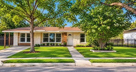 323 Maplewood, San Antonio, TX 78216