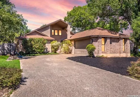 1715 Encino Crst, San Antonio, TX 78259
