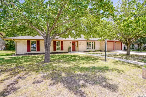 Exterior - 622 Sunhaven Dr, Windcrest, TX 78239 photo 3 of 10