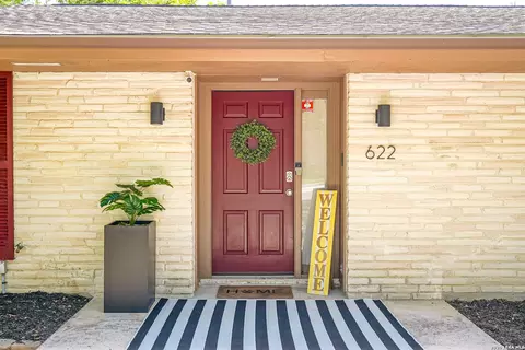 Exterior - 622 Sunhaven Dr, Windcrest, TX 78239 photo 4 of 10