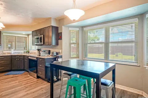 Kitchen - 622 Sunhaven Dr, Windcrest, TX 78239 photo 5 of 5