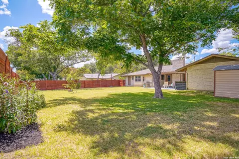 Exterior - 622 Sunhaven Dr, Windcrest, TX 78239 photo 9 of 10