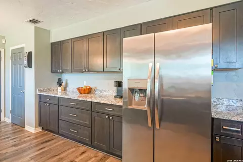 Kitchen - 622 Sunhaven Dr, Windcrest, TX 78239 photo 4 of 5