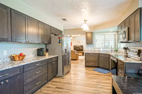Kitchen - 622 Sunhaven Dr, Windcrest, TX 78239 photo 1 of 5