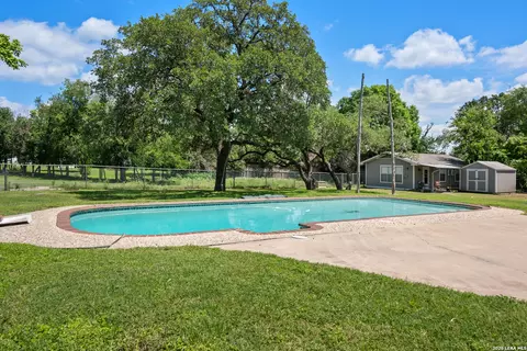 117 West Ln, Kerrville, TX 78028