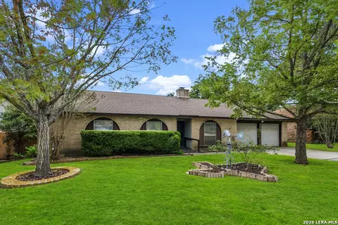 118 Clear Oak, Universal City, TX 78148
