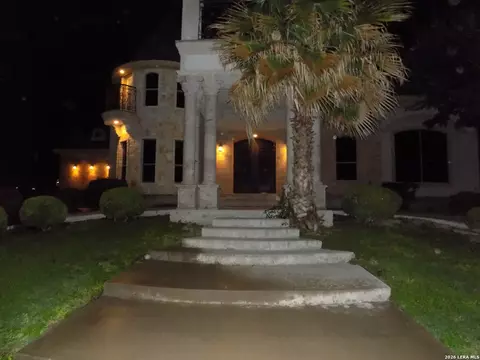 1691 Rio Dr, Eagle Pass, TX 78852 photo 6