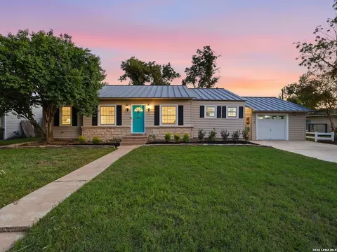 218 Larkwood Dr, San Antonio, TX 78209