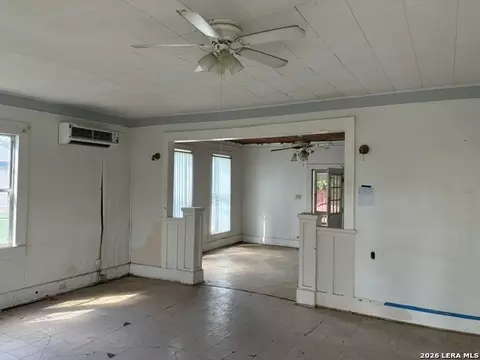 Living - 136 E Doughty St, Uvalde, TX 78801 photo 1 of 2