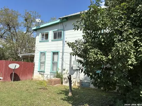 Other - 136 E Doughty St, Uvalde, TX 78801 photo 2 of 4