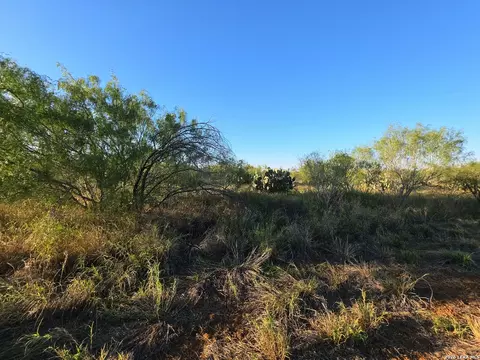 00 American, Cotulla, TX 78014 photo 7