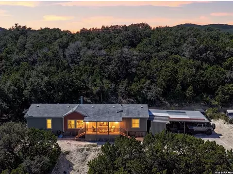 222 Joel Ln, Lakehills, TX 78063