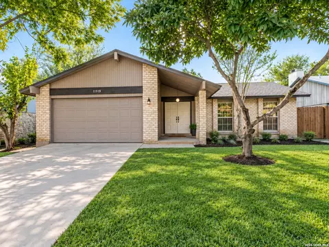 11919 Dawnhaven St, San Antonio, TX 78249