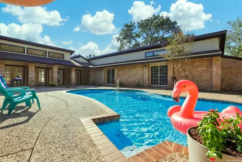 3764 Hunters Cir, San Antonio, TX 78230