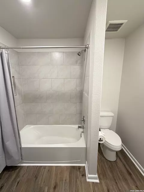 Bath - 15023 Harbor Lndg, Von Ormy, TX 78073 photo 3 of 6