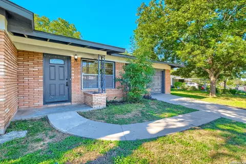 706 Clearview Dr, San Antonio, TX 78228