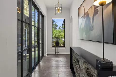 Entry Way - 232 State Highway 46 E, Boerne, TX 78006 photo 3 of 6