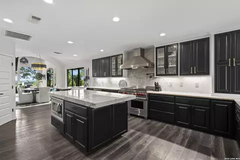 Kitchen - 232 State Highway 46 E, Boerne, TX 78006 photo 3 of 4