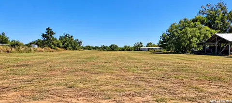 375 Fm 3175, Lytle, TX 78052 photo 2