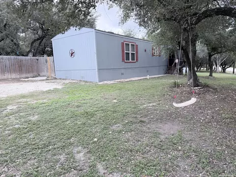 157 Deer Run Pass, Canyon Lake, TX 78133