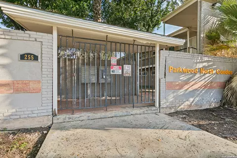 255 E Rampart Dr #203, San Antonio, TX 78216
