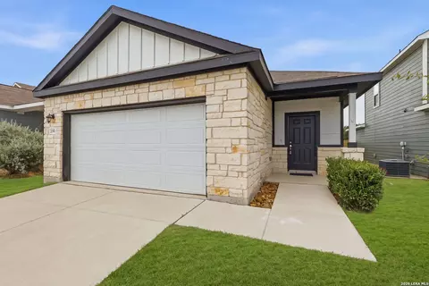 230 Jaycen Ln, New Braunfels, TX 78130