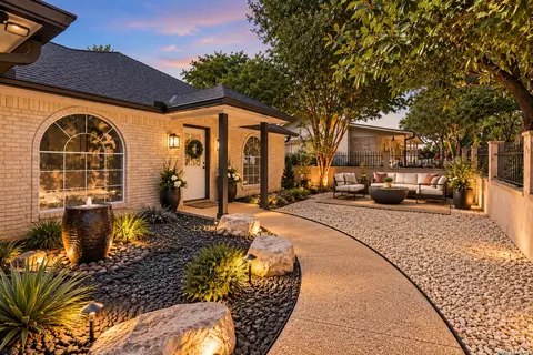 1132 Fifth St, Comfort, TX 78013