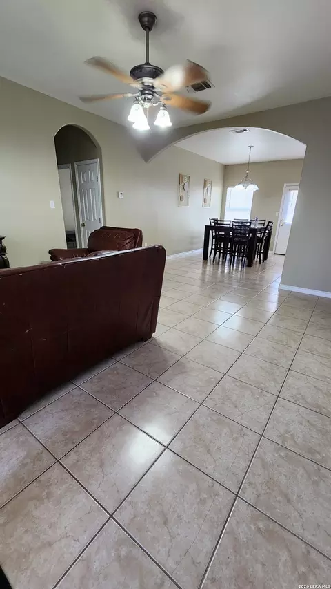 Entry Way - 1901 Lindburgh Cir, Eagle Pass, TX 78852 photo 1 of 5