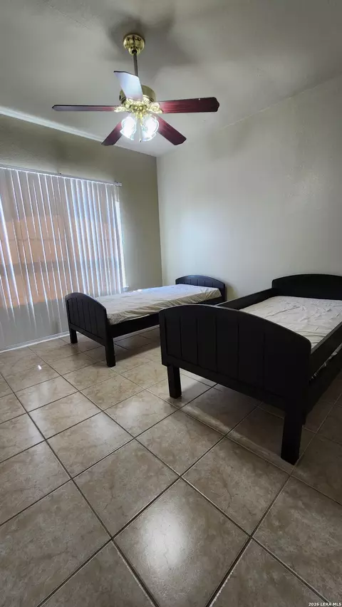 Bedroom - 1901 Lindburgh Cir, Eagle Pass, TX 78852 photo 2 of 6