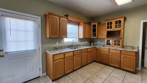 Other - 1901 Lindburgh Cir, Eagle Pass, TX 78852 photo 4 of 9