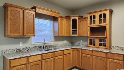 Kitchen - 1901 Lindburgh Cir, Eagle Pass, TX 78852 photo 1 of 10
