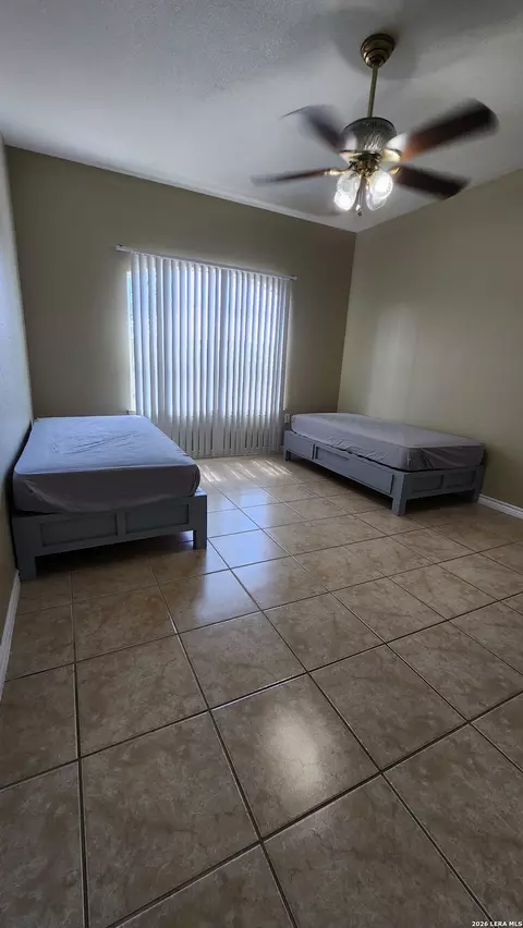 Bedroom - 1901 Lindburgh Cir, Eagle Pass, TX 78852 photo 1 of 6