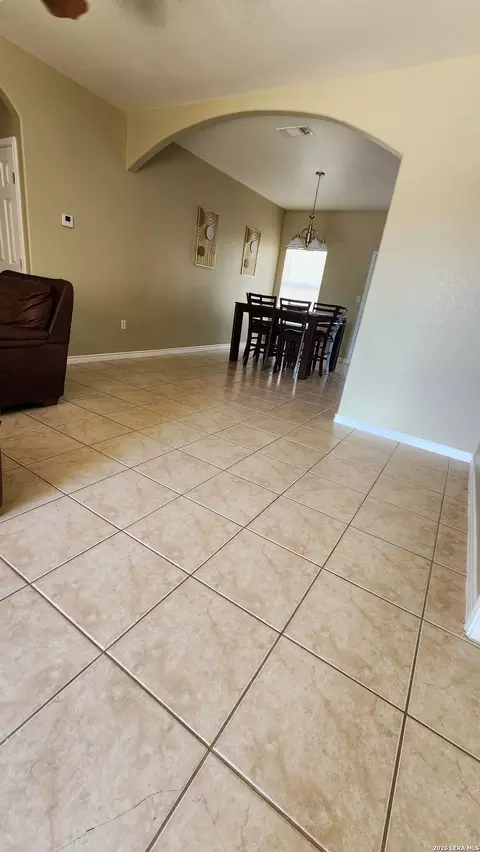 Entry Way - 1901 Lindburgh Cir, Eagle Pass, TX 78852 photo 3 of 5
