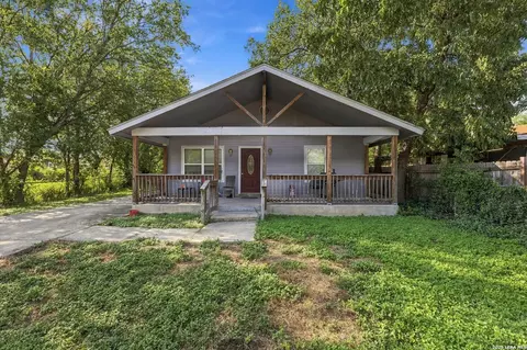 102 Vadalia St, San Antonio, TX 78228