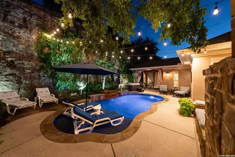 8110 Poconos Run, San Antonio, TX 78255
