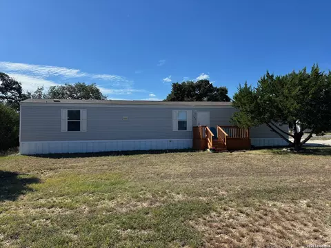 128 Private Road 1511, Bandera, TX 78003
