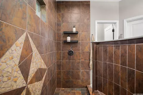 Bath - 17915 Rockys Cir, Lytle, TX 78052 photo 1 of 6